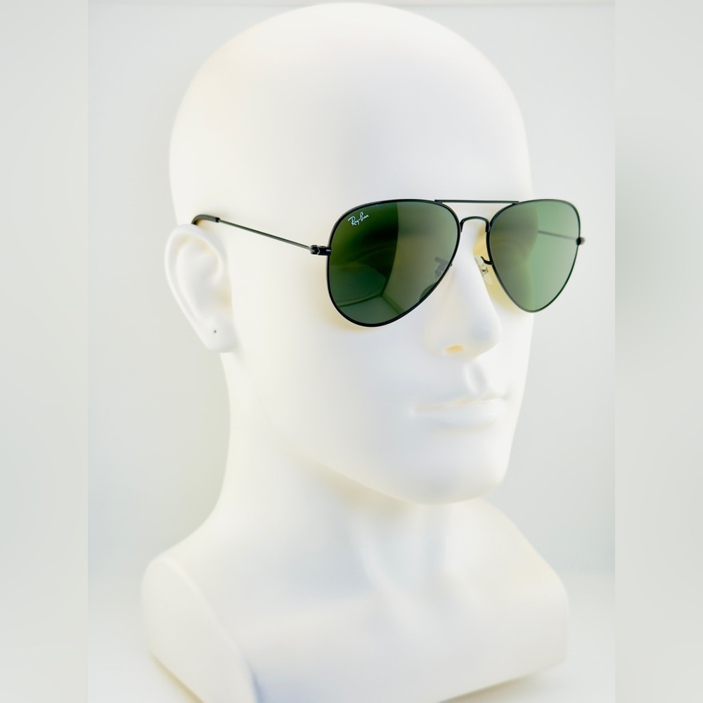Ray-Ban Aviator Classic Sunglasses RB3025 Polished Black Frame with Green Lenses